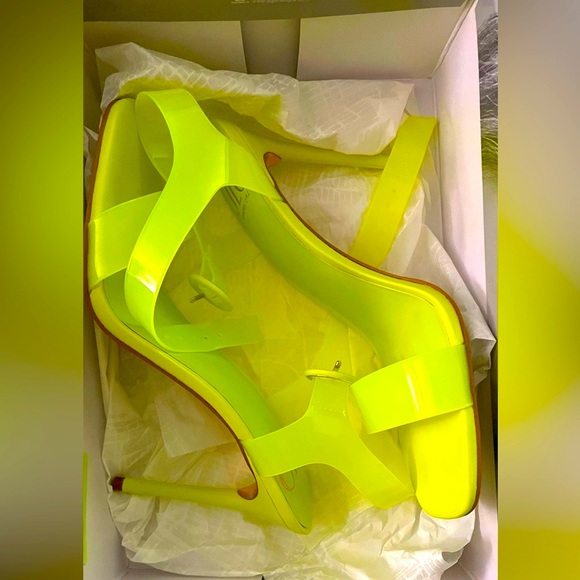 JLO Neon Green / Yellow Heels - Picture 1 of 6